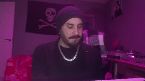 Snapshot of dabirdfree chatting on February 7, 12:25 am Destroyer online show from February 7, 12:25 am