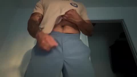 Snapshot of dabrownb0y chatting on April 25, 2:14 am dabrownb0y online show from April 25, 2:14 am
