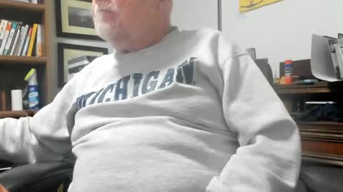Snapshot of dack47 chatting on June 23, 3:04 am dack47 online show from June 23, 3:04 am
