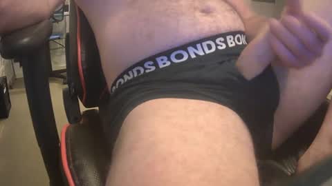 Snapshot of dad45bod chatting on January 9, 9:27 am dad45bod online show from January 9, 9:27 am