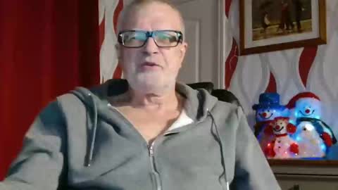 Brian ... online show from December 9, 8:54 pm