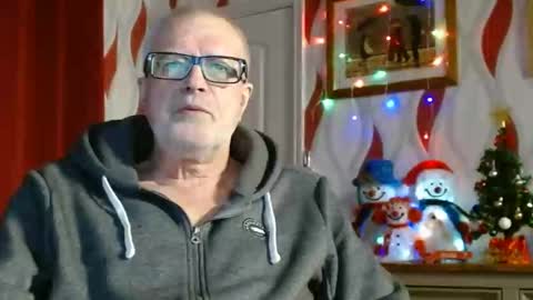 Brian ... online show from December 17, 9:05 pm