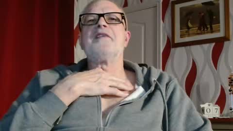 Brian ... online show from January 7, 9:03 pm