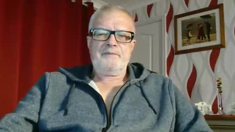 Brian ... online show from September 25, 8:01 pm