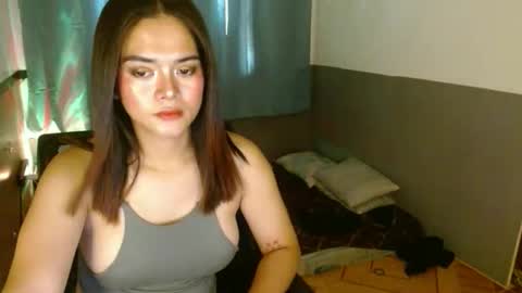 Snapshot of daddiesgirl14 chatting on March 30, 7:53 am daddiesgirl14 online show from March 30, 7:53 am