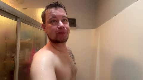 Snapshot of daddycam33 chatting on April 5, 4:15 pm DaddyCam33 online show from April 5, 4:15 pm