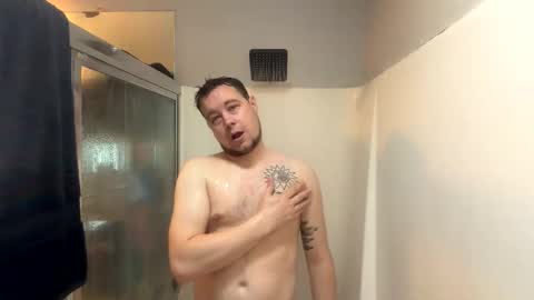 Snapshot of daddycam33 chatting on April 12, 3:50 pm DaddyCam33 online show from April 12, 3:50 pm