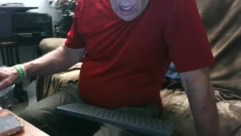 Snapshot of daddydave6400 chatting on June 19, 3:33 am daddydave6400 online show from June 19, 3:33 am