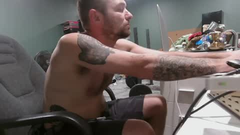 daddydic120402 online show from August 6, 3:19 am
