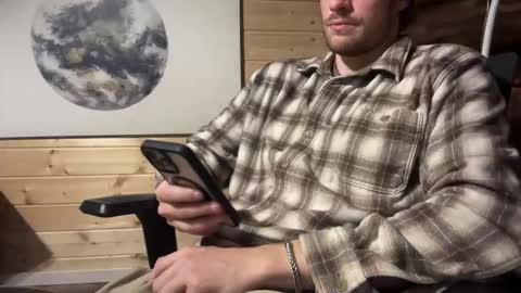 Leo online show from November 25, 10:32 pm