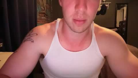 Snapshot of daddygmoney6969 chatting on May 28, 12:52 am daddygmoney6969 online show from May 28, 12:52 am