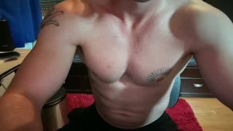 Snapshot of daddygmoney6969 chatting on June 27, 1:06 pm daddygmoney6969 online show from June 27, 1:06 pm