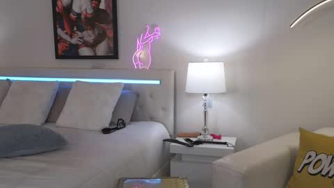 Snapshot of daddyissuessab chatting on January 2, 8:49 am Sabrinna Bae online show from January 2, 8:49 am