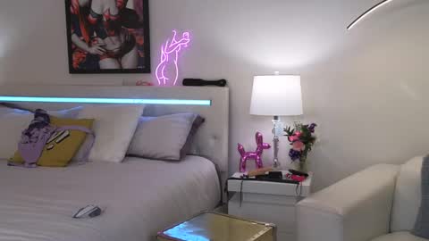 Snapshot of daddyissuessab chatting on February 2, 6:53 pm Sabrinna Bae online show from February 2, 6:53 pm