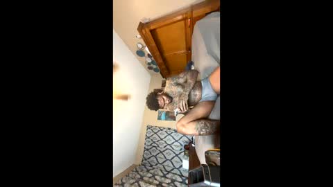 Snapshot of daddyjanimal chatting on October 15, 8:14 am sexy tatted king bbc online show from October 15, 8:14 am