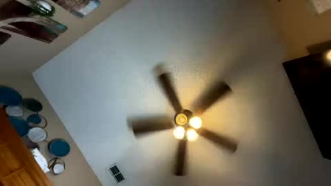 Snapshot of daddyjanimal chatting on October 17, 6:38 am sexy tatted king bbc online show from October 17, 6:38 am