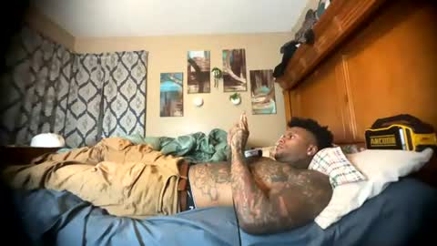 sexy tatted king bbc online show from July 12, 11:07 pm