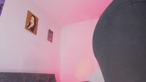 Snapshot of daddylovesmybigbutt chatting on February 2, 11:58 pm Creamy online show from February 2, 11:58 pm