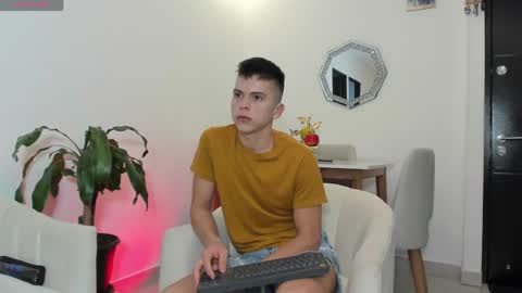Snapshot of daddyrich4u chatting on May 14, 11:11 pm daddyrich4u online show from May 14, 11:11 pm