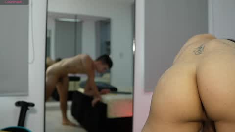 Snapshot of daddyrich4u chatting on May 22, 2:22 pm daddyrich4u online show from May 22, 2:22 pm