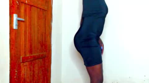 tee online show from February 18, 12:06 am