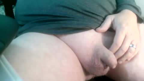 Snapshot of daddysmalls_55 chatting on December 1, 9:15 pm daddysmalls online show from December 1, 9:15 pm