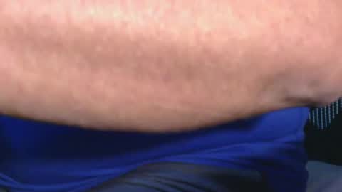 Snapshot of daddysmalls_55 chatting on September 10, 7:47 pm daddysmalls online show from September 10, 7:47 pm