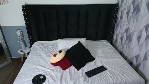 Anny  online show from January 3, 2:32 am