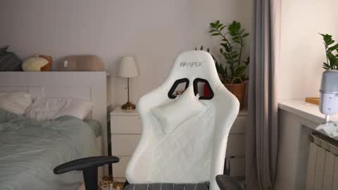 Daddys Trouble online show from December 24, 5:49 am