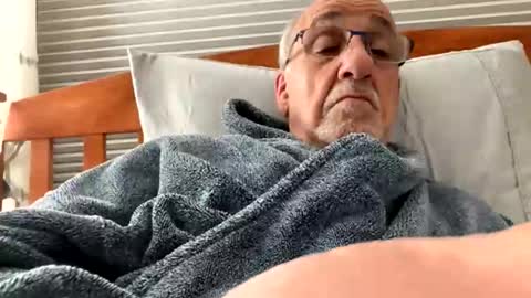 Snapshot of daddyweis chatting on May 30, 3:47 am daddyweis online show from May 30, 3:47 am
