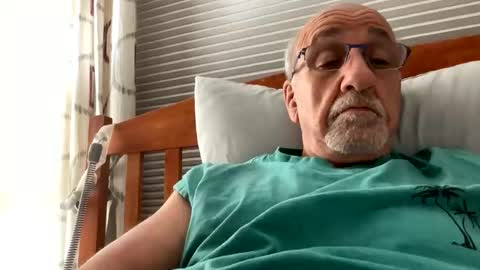 Snapshot of daddyweis chatting on June 3, 1:41 am daddyweis online show from June 3, 1:41 am