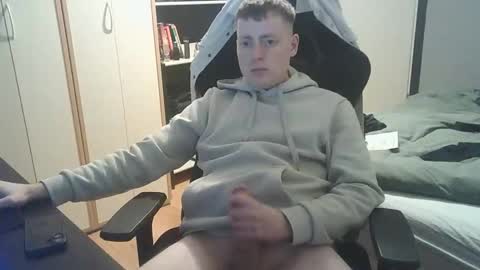 Dae5 online show from March 26, 6:57 pm