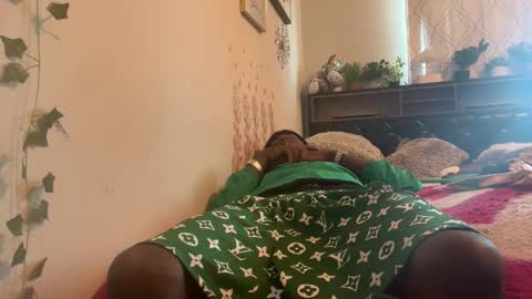 Snapshot of daedotfrankyloko649881 chatting on March 1, 7:27 pm DaedotFrankyLoko online show from March 1, 7:27 pm