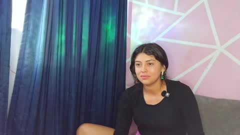 dafna and kris online show from May 3, 10:16 pm