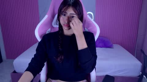 Dafne  online show from November 21, 2:27 pm