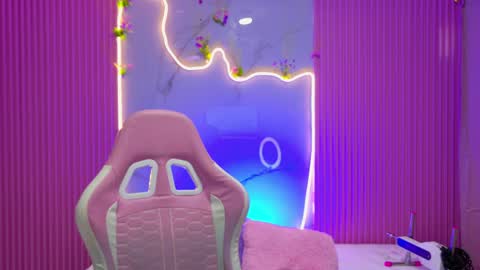 Dafne  online show from April 10, 8:02 pm