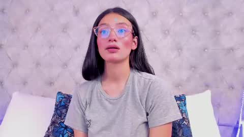 Snapshot of dafne_bss chatting on July 1, 8:05 am dafne_bss online show from July 1, 8:05 am