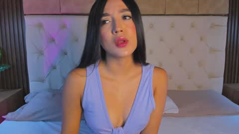 Snapshot of dafne_hillss chatting on October 1, 12:44 pm dafne_hillss online show from October 1, 12:44 pm