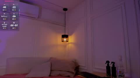 dafne_hillss online show from March 17, 11:24 am