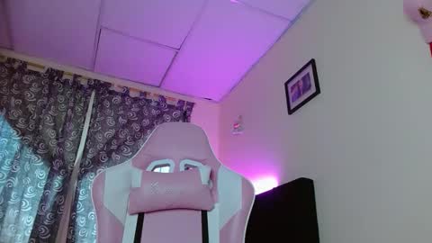 Snapshot of dafne_hot77 chatting on September 30, 9:31 pm dafne_hot77 online show from September 30, 9:31 pm