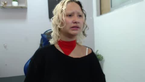 Dafne online show from April 6, 12:50 pm