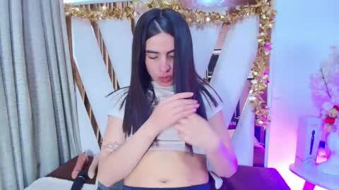 dafne_quenn online show from December 17, 1:28 pm