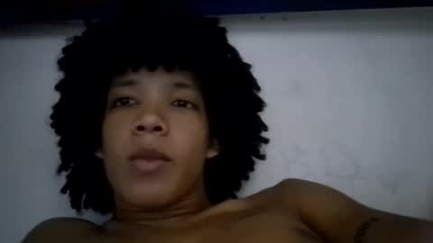 Snapshot of dago_masterboy09 chatting on December 6, 1:07 am dago_masterboy09 online show from December 6, 1:07 am