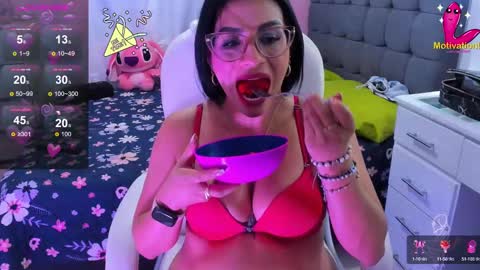 Snapshot of dahian_carter chatting on January 6, 11:31 pm Dahian online show from January 6, 11:31 pm