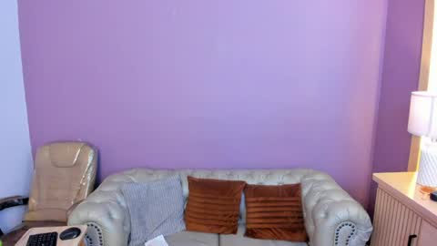 Dahiane Connor online show from April 7, 11:32 am