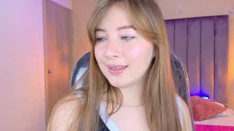 Dahlia online show from March 25, 1:22 am