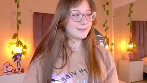 Snapshot of dahlia_rousse chatting on July 9, 6:06 am Dahlia online show from July 9, 6:06 am