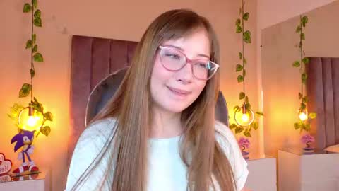 Snapshot of dahlia_rousse chatting on July 12, 6:04 am Dahlia online show from July 12, 6:04 am