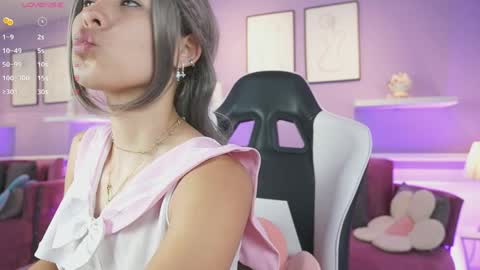 Dahlia Grey online show from March 30, 11:33 am