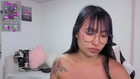 Nicole online show from July 25, 8:06 pm